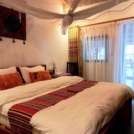 Nha Tan - Mai Chau Homestay And Tours 외부 사진