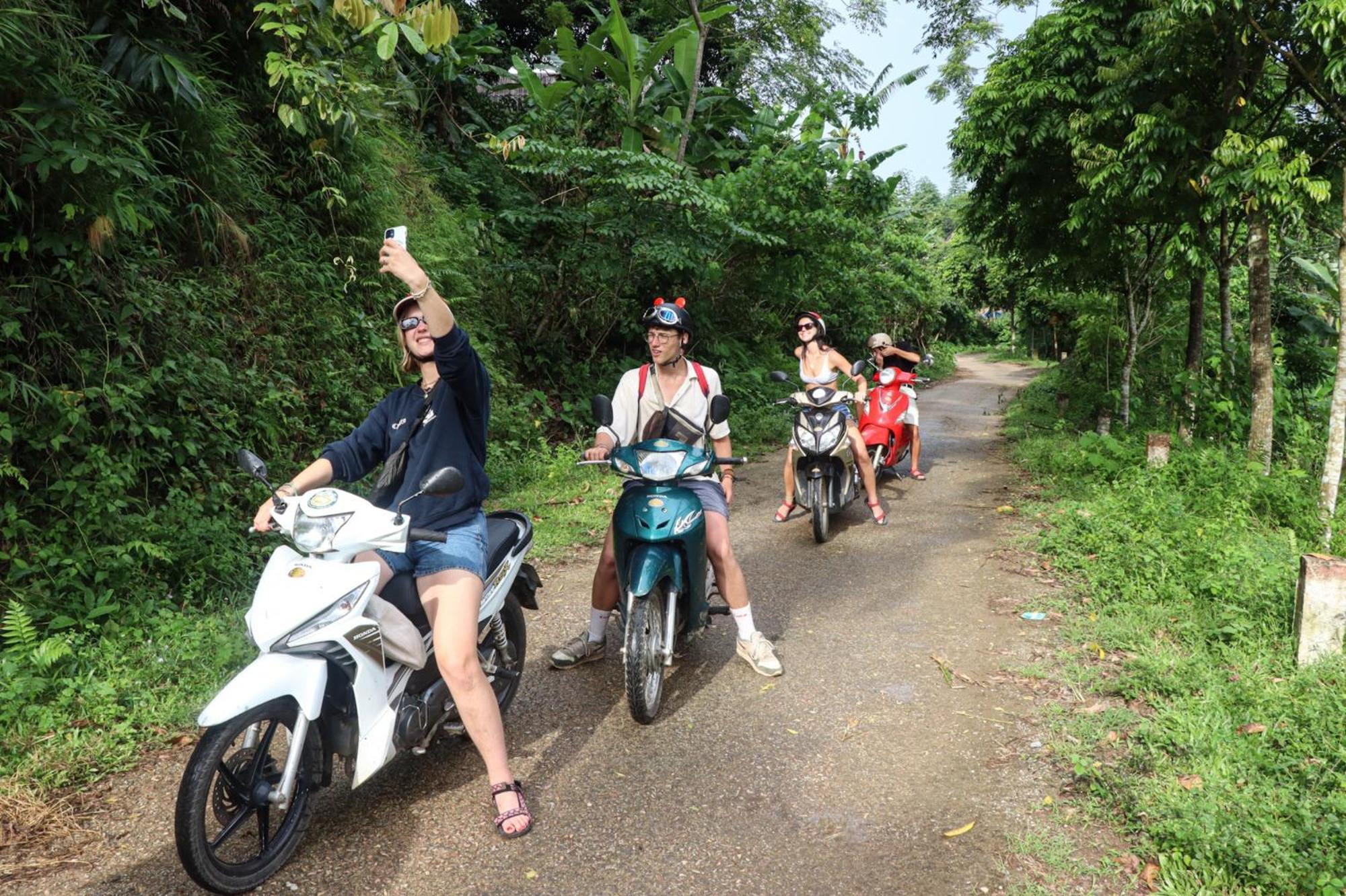 Nha Tan - Mai Chau Homestay And Tours 외부 사진