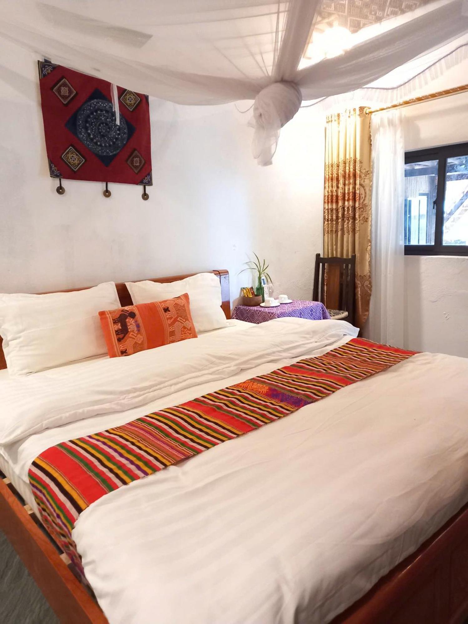 Nha Tan - Mai Chau Homestay And Tours 외부 사진